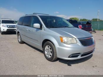  Salvage Chrysler Town & Country