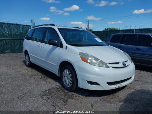  Salvage Toyota Sienna