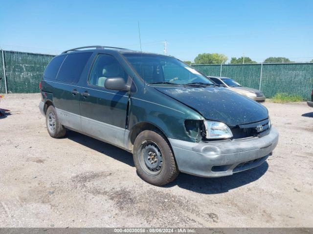  Salvage Toyota Sienna