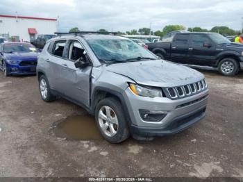  Salvage Jeep Compass