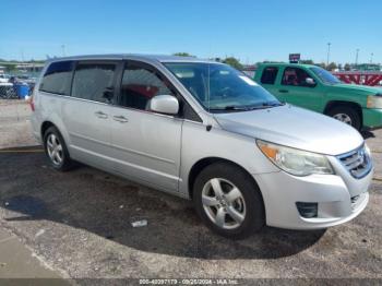  Salvage Volkswagen Routan