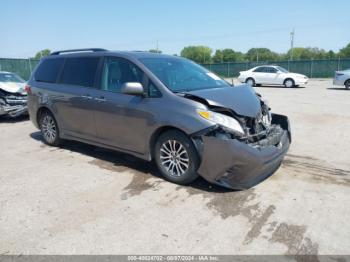  Salvage Toyota Sienna