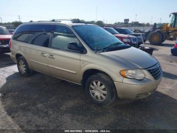  Salvage Chrysler Town & Country