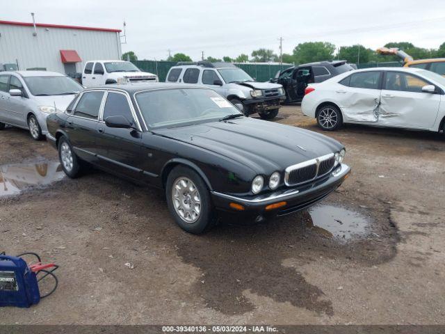  Salvage Jaguar Xj8