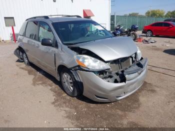  Salvage Toyota Sienna