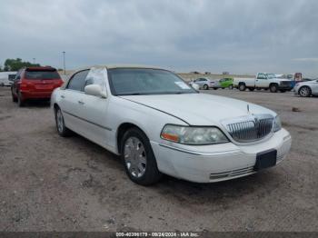  Salvage Lincoln Towncar