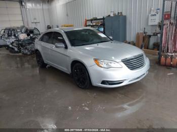  Salvage Chrysler 200