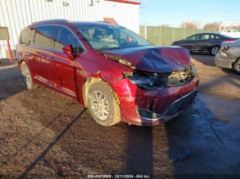  Salvage Chrysler Pacifica