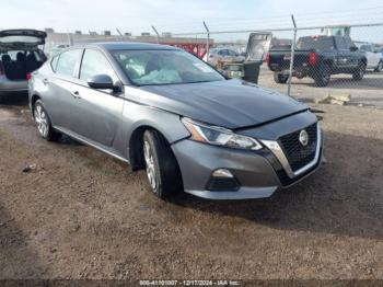  Salvage Nissan Altima