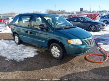  Salvage Chrysler Voyager