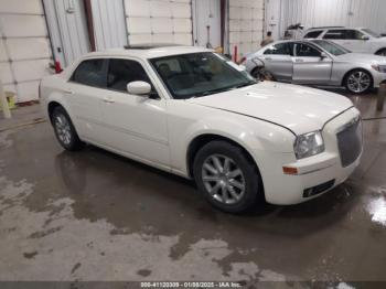  Salvage Chrysler 300