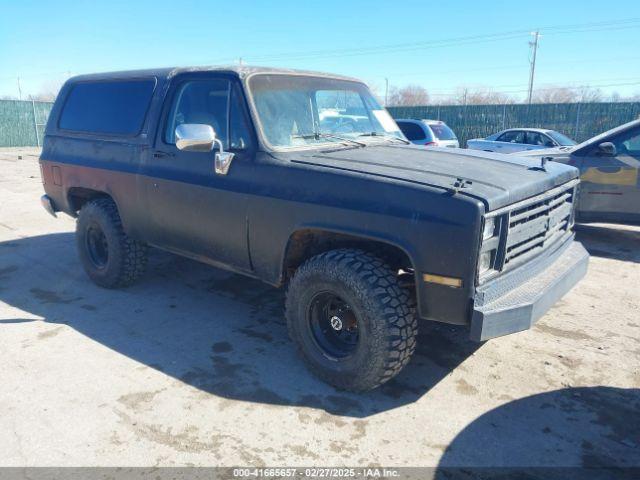  Salvage Chevrolet Blazer