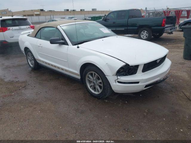  Salvage Ford Mustang