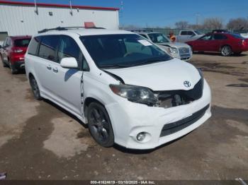  Salvage Toyota Sienna
