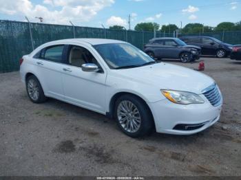 Salvage Chrysler 200