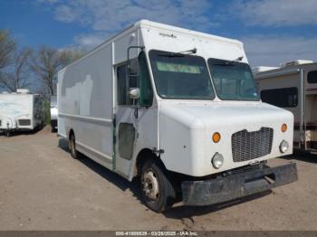  Salvage Freightliner Chassis