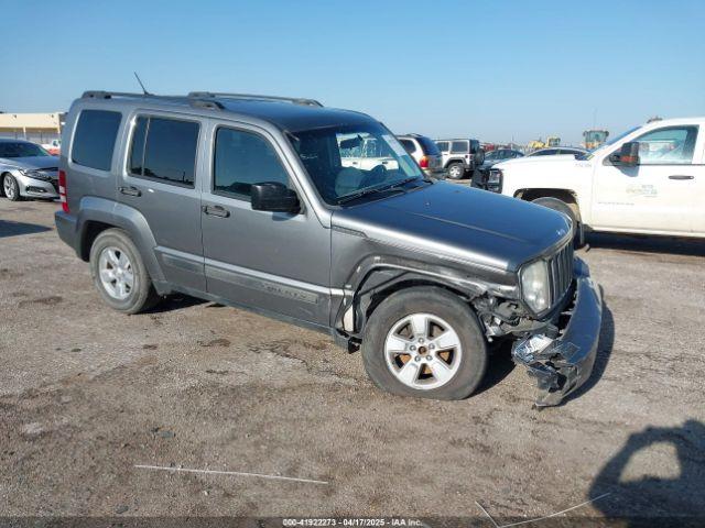  Salvage Jeep Liberty