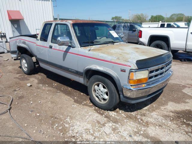  Salvage Dodge Dakota