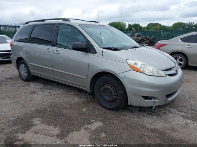  Salvage Toyota Sienna