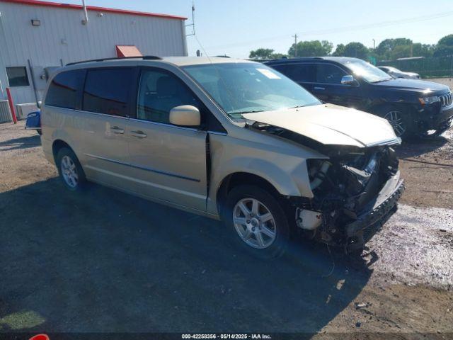  Salvage Chrysler Town & Country