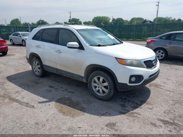  Salvage Kia Sorento