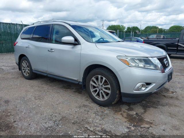  Salvage Nissan Pathfinder