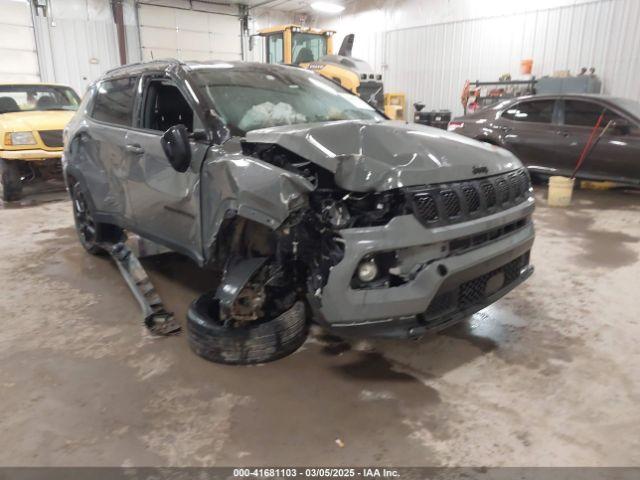 Salvage Jeep Compass