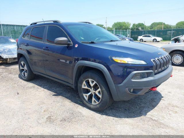  Salvage Jeep Cherokee