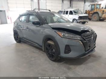  Salvage Nissan Kicks