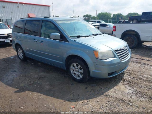  Salvage Chrysler Town & Country