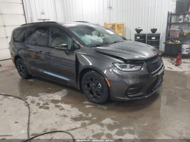  Salvage Chrysler Pacifica