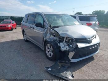  Salvage Toyota Sienna