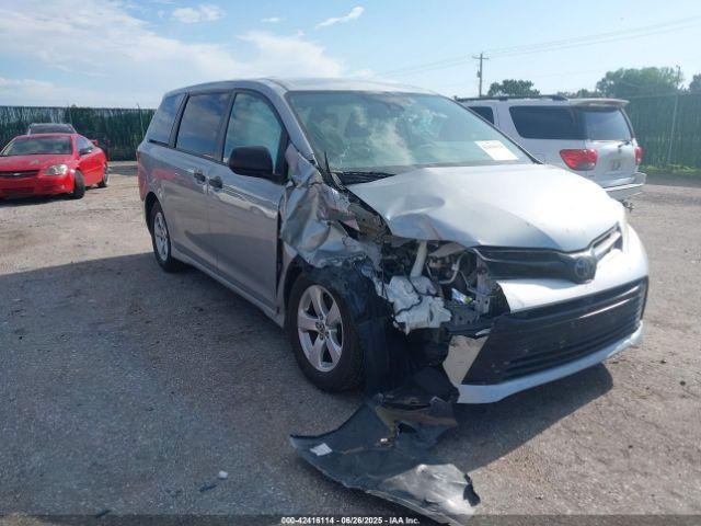  Salvage Toyota Sienna