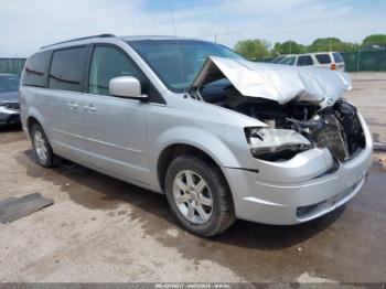  Salvage Chrysler Town & Country