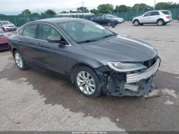  Salvage Chrysler 200