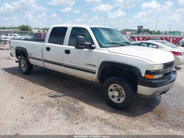  Salvage Chevrolet Silverado 2500