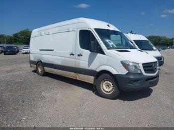  Salvage Mercedes-Benz Sprinter 2500