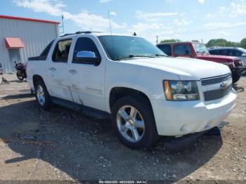  Salvage Chevrolet Avalanche 1500