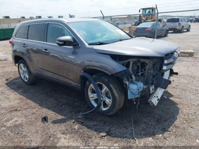  Salvage Toyota Highlander