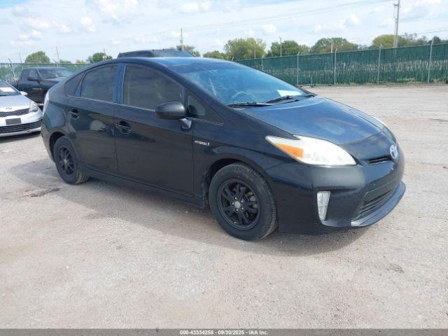  Salvage Toyota Prius