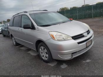  Salvage Toyota Sienna