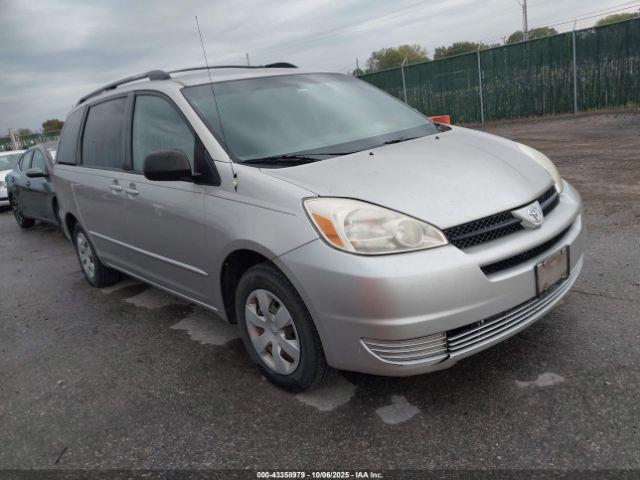  Salvage Toyota Sienna