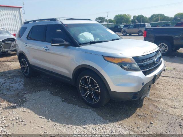  Salvage Ford Explorer