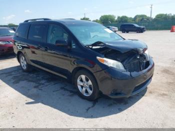  Salvage Toyota Sienna