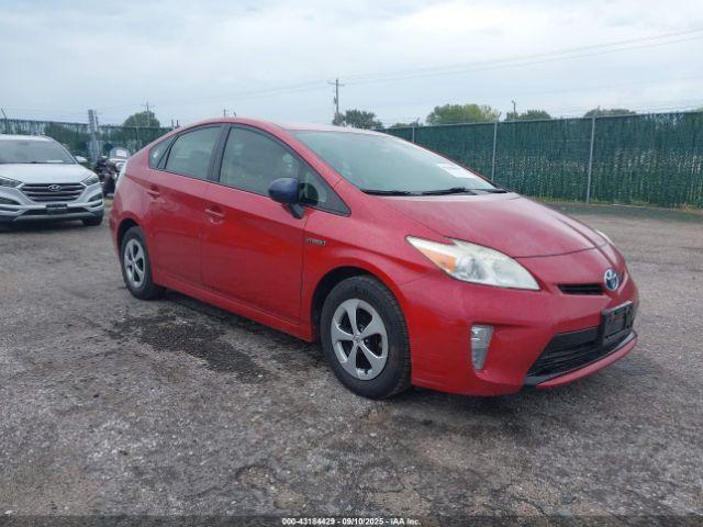  Salvage Toyota Prius