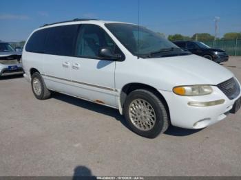  Salvage Chrysler Town & Country