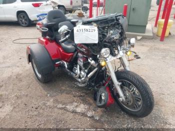  Salvage Harley-Davidson Flhtcutg