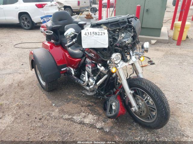  Salvage Harley-Davidson Flhtcutg