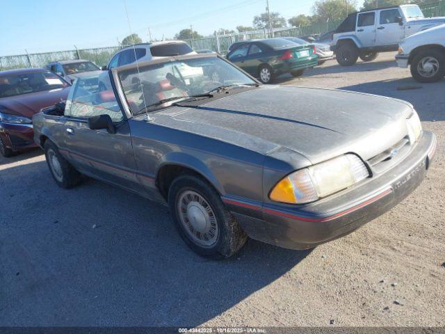  Salvage Ford Mustang