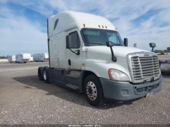  Salvage Freightliner Cascadia 125